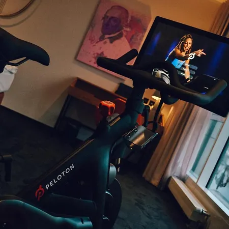 Neuer Fritz מלון 3*