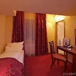 Hotel Neuer Fritz 3*