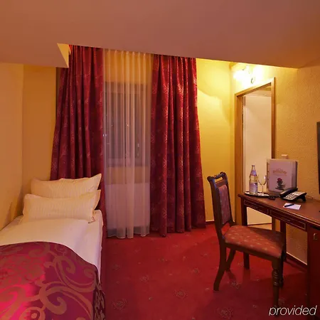 Hotell Neuer Fritz 3*